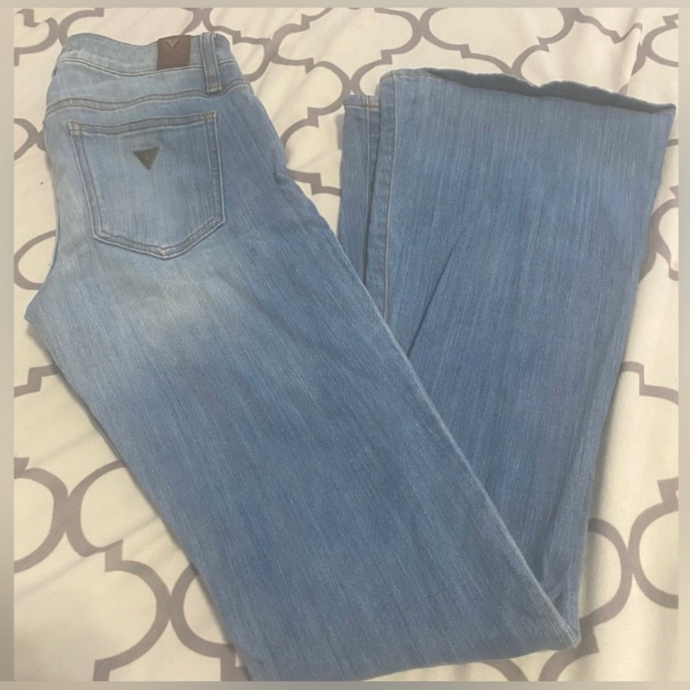 SOLD 2/30$ Guess Y2K light wash flare jeans - Picture 3 of 4